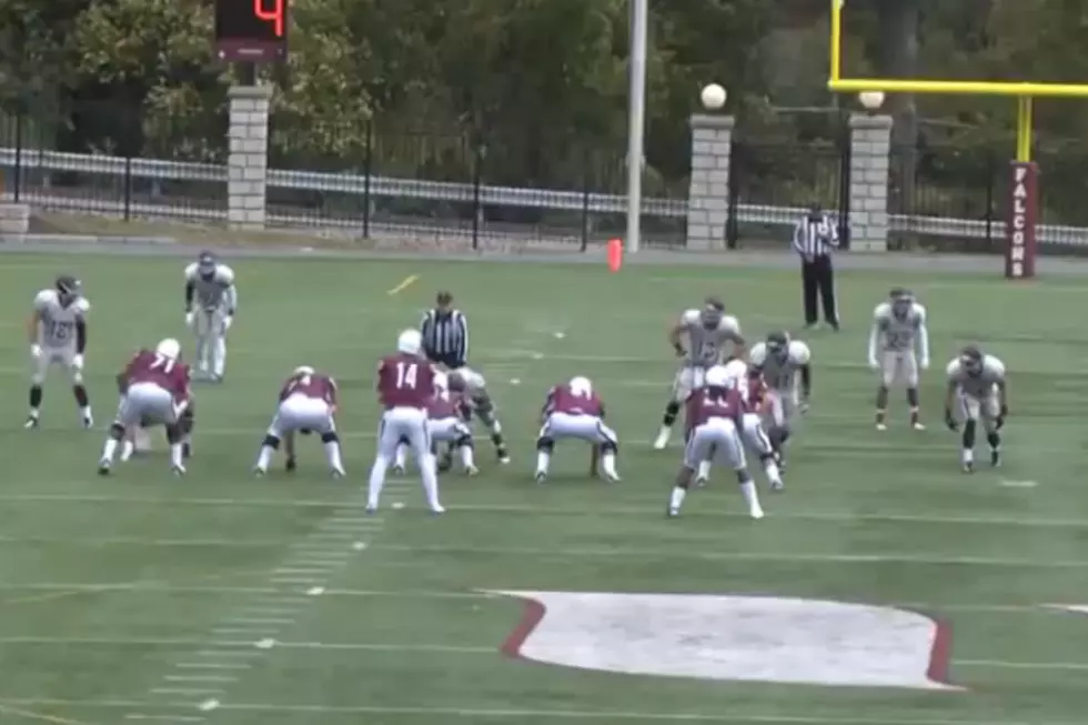 Amazing One-Handed Football Catch [VIDEO]