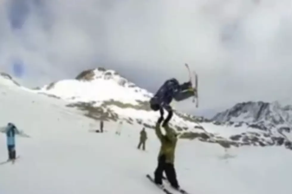 Best Upside Down Skiing High Five Ever [VIDEO]