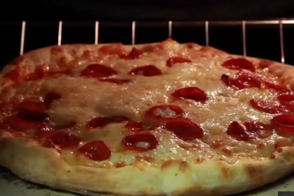 I Do! Man Marries Pizza, At Least It Will Always Look Good and Taste Good [VIDEO]