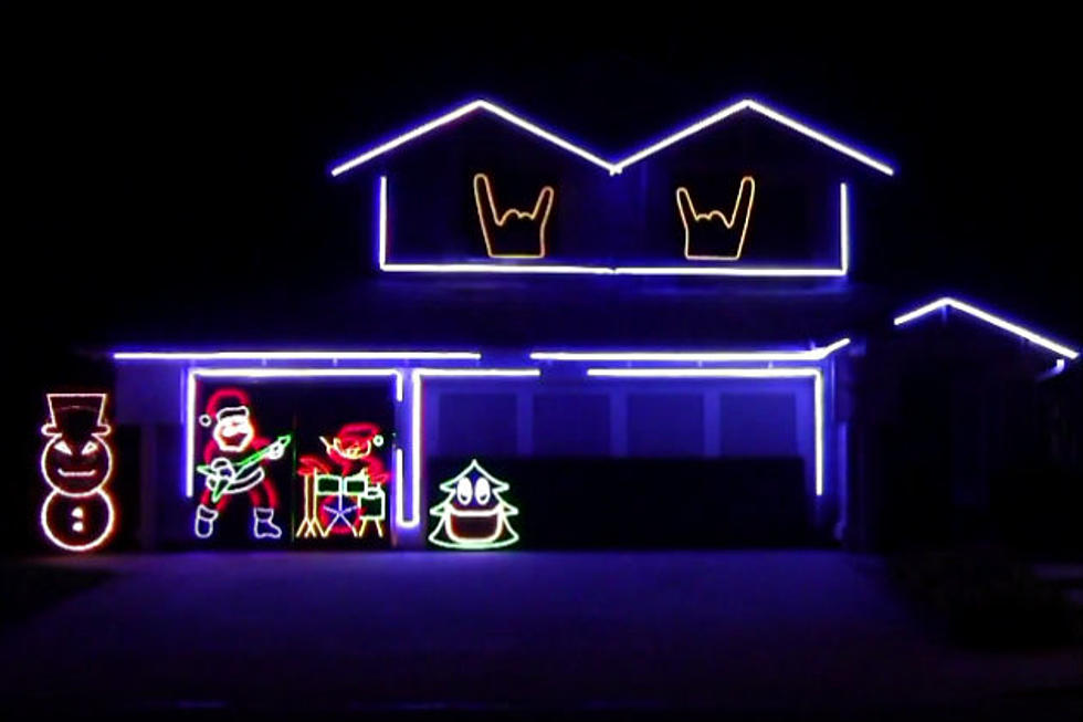 Home Christmas Lights Set To Slipknot [VIDEO]