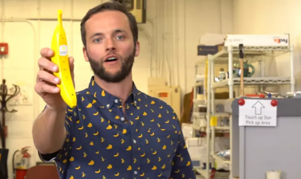 Banana Phones Have Mass Appeal [VIDEO]