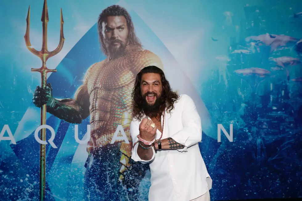 Girl Scout Sells Out of Cookies With the Help of Aquaman