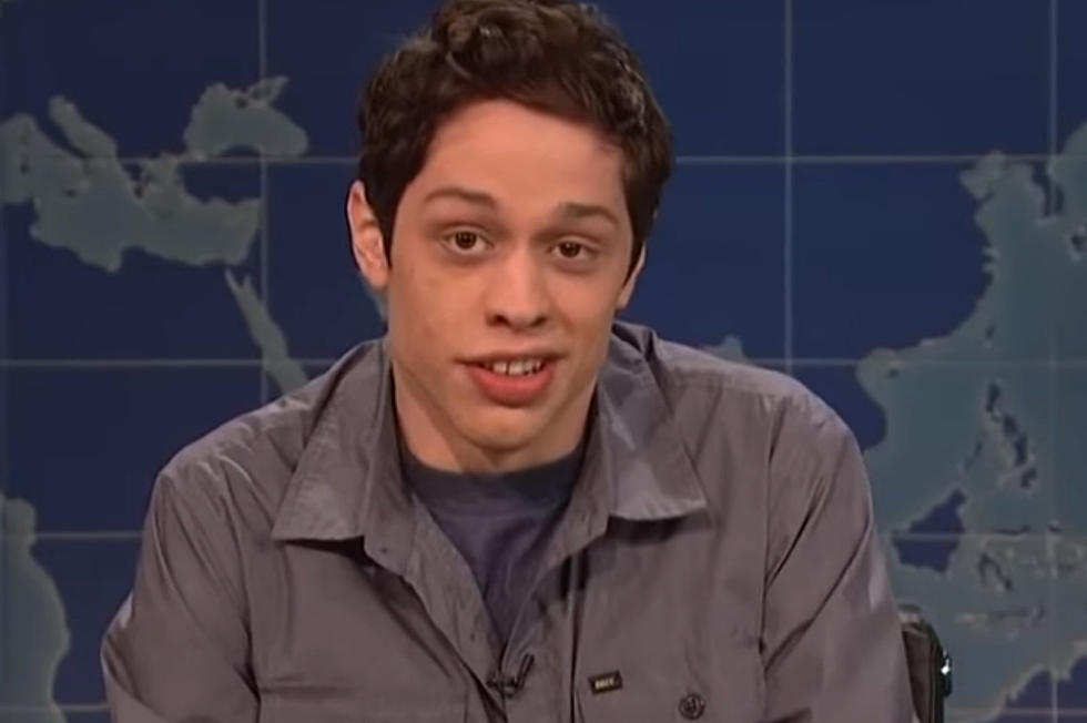 Pete Davidson Loses It On Stage Over Cellphones [VIDEO]