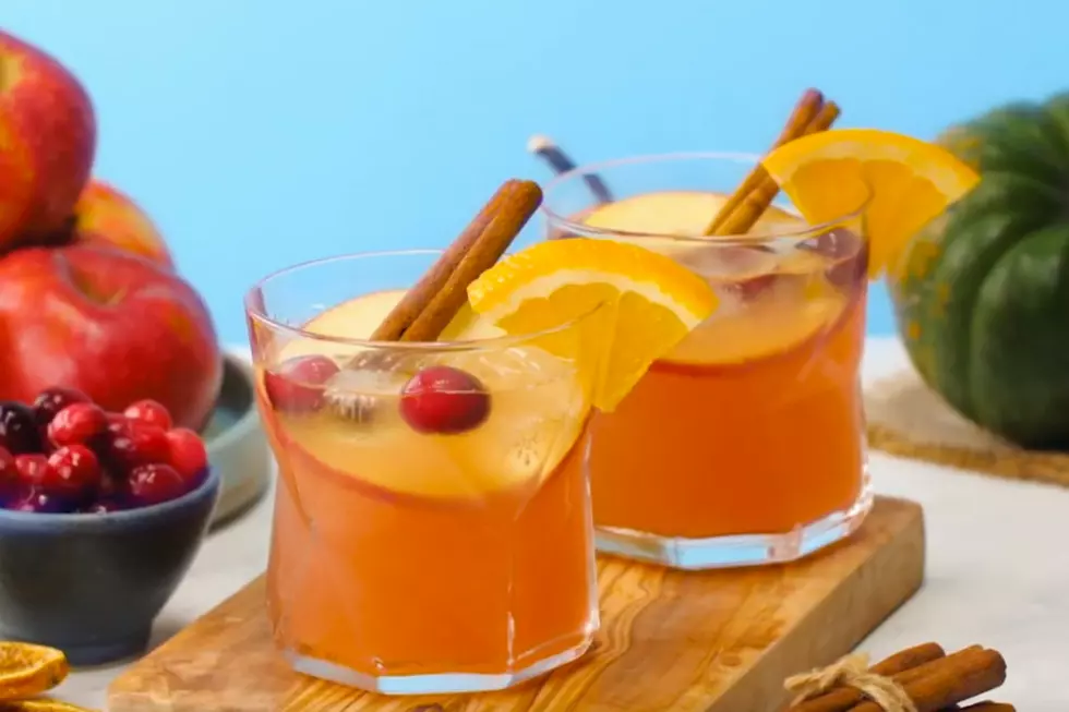 Screw A Dish To Pass, Make This Thanksgiving Day Punch Instead [VIDEO]