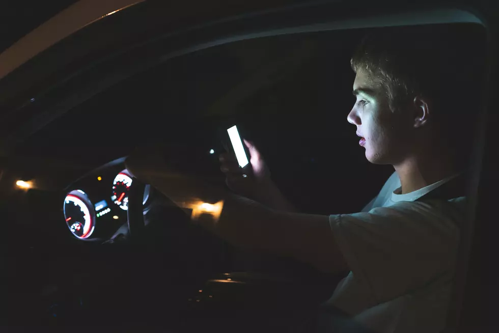 Please, Stop Looking at Your Phone While Driving