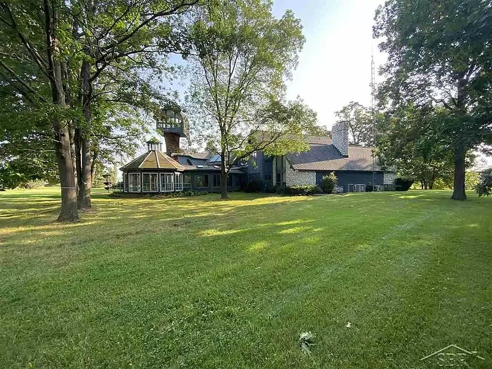 Saginaw ‘Dragon House’ – This Michigan Home Has A Tail