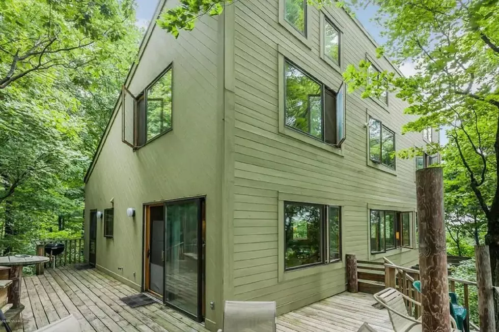 Get a Load of This Enchanted Treehouse Rental on Lake Michigan