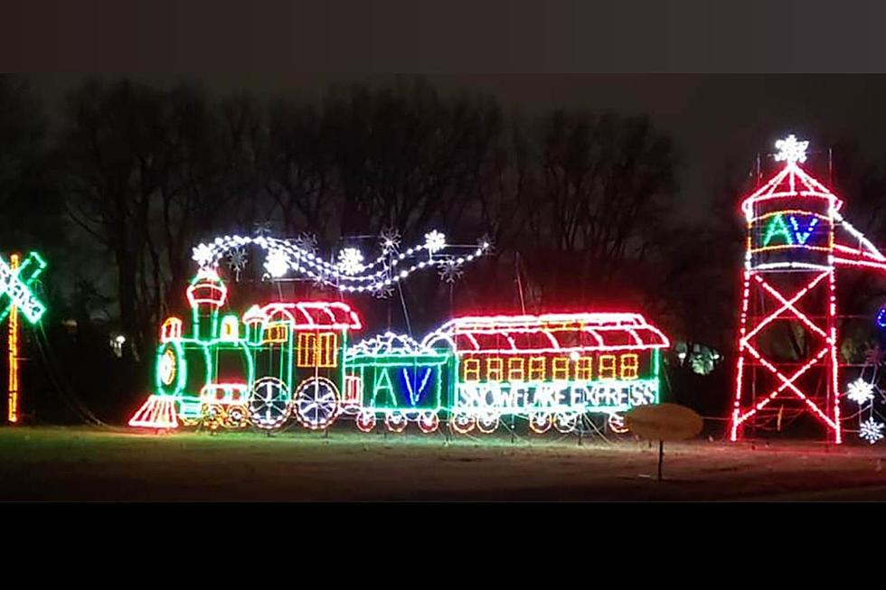 Holiday Light Show Ranked Among the Best in Michigan by Bronner’s Now Open