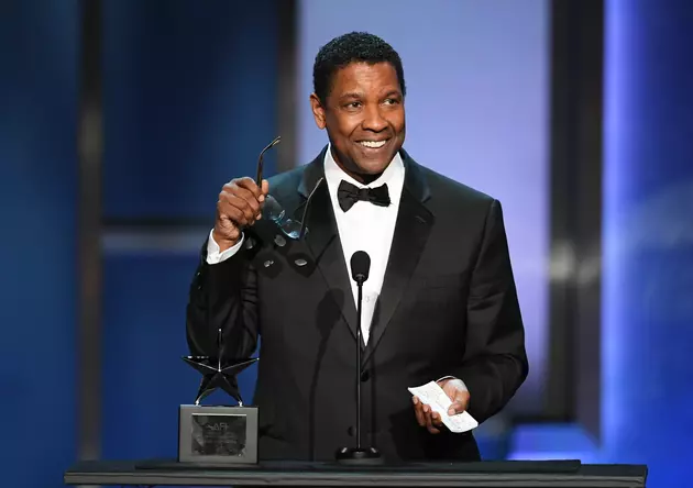 Denzel Washington Is a Photobomber: You Have to SEE This Pic!
