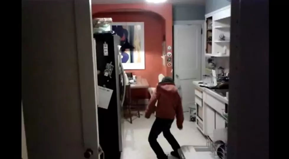 Kid Does Dishes To Michael Jackson ‘Smooth Criminal’ [Video]
