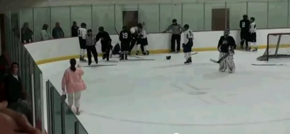 Hockey Mom Gets On The Ice To Break Up Fights [Video]