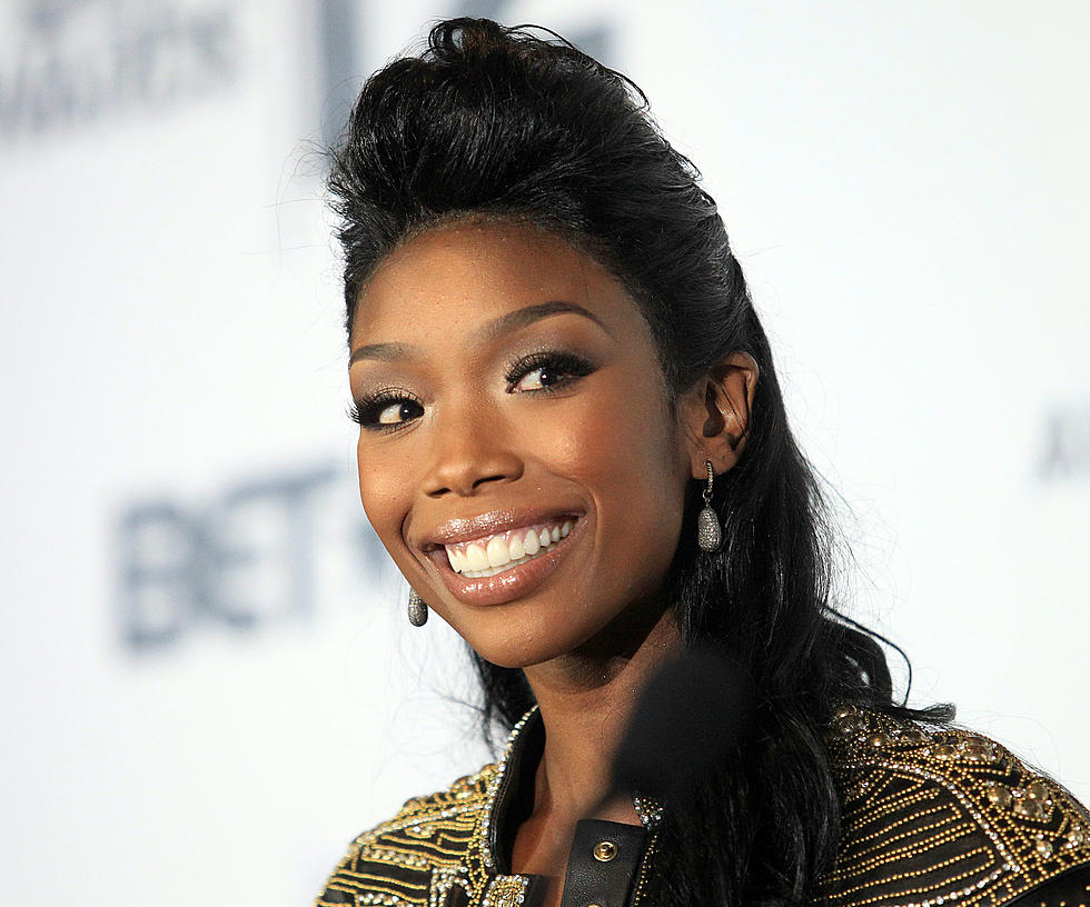 Brandy Takes It Back To The 90s In ‘Wildest Dreams’