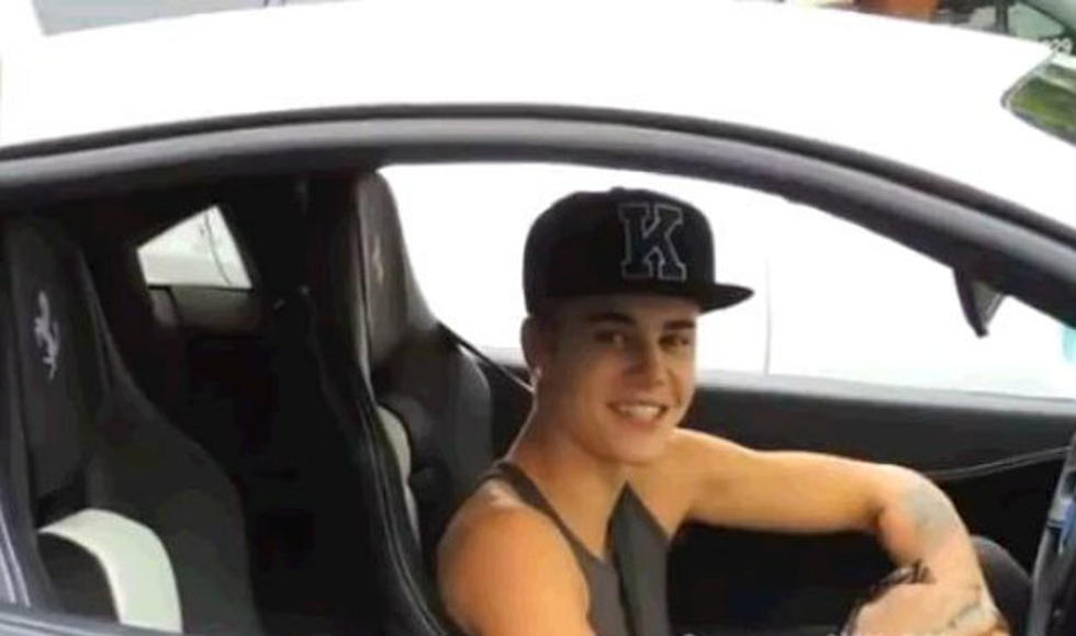 Justin Bieber Stops Traffic And Angers Drivers To Confront A Paparazzi [Video]