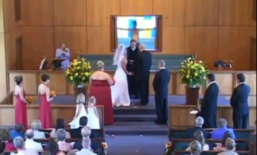 Naked Flasher Interrupts A Wedding With His Nakedness [Video]