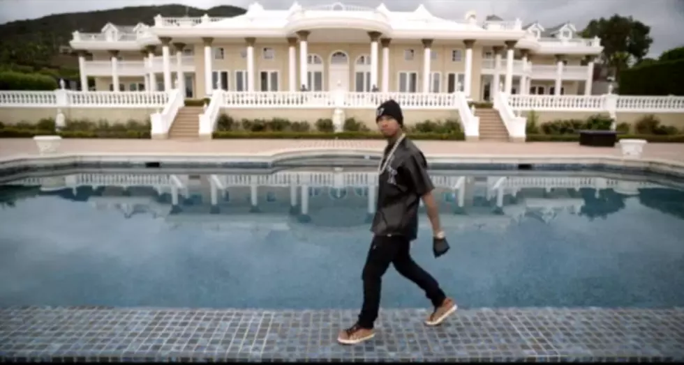 Tyga Shows Off His Sneakers in Reebok Classic &#8216;T-Raww&#8217; Commercial