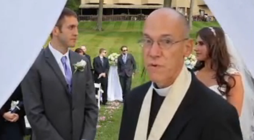 Priest Stops A Wedding Ceremony To Lecture Photographers [Video]