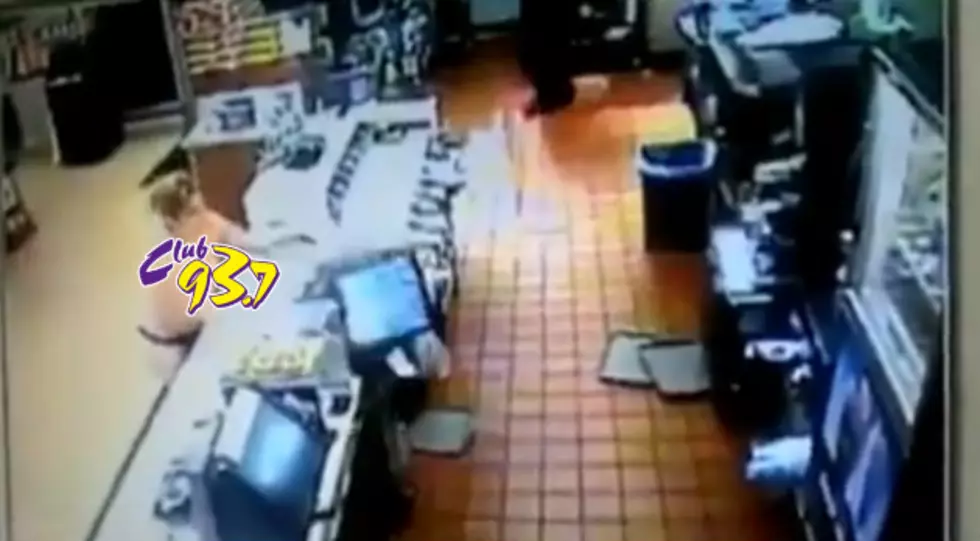 Crazy Topless Woman Destroys A Florida McDonalds [Video]