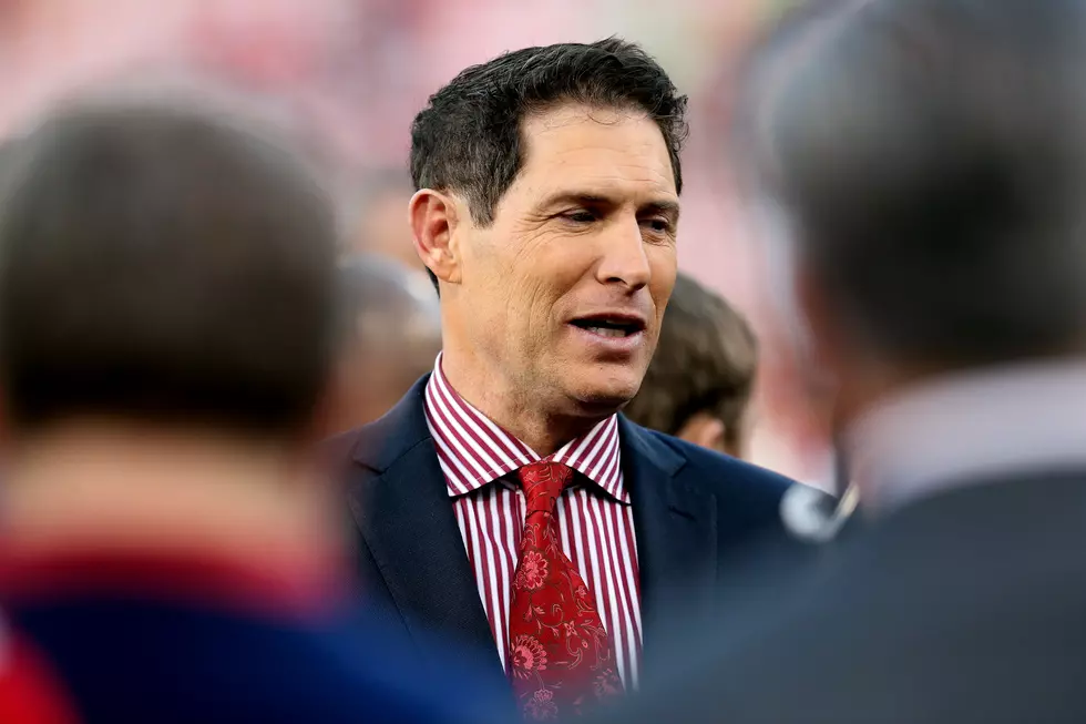 Steve Young Fails at Doing Ray Lewis Pre-Game Dance [Video]
