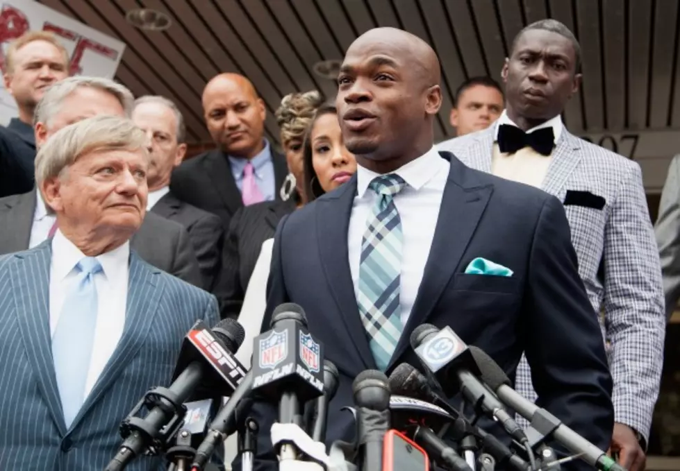 Running Back Adrian Peterson is Formally Reinstated to the NFL