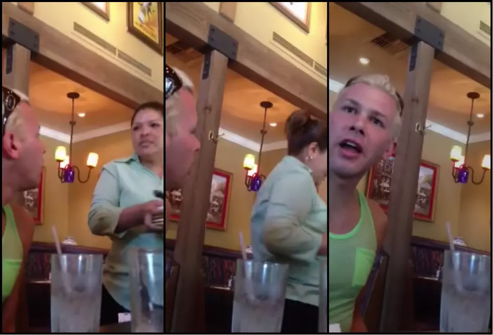 Rude Customer Proves Why Being A Waitress Sucks [Video]