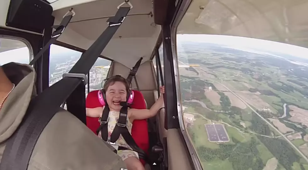 Father Takes 4-Year-Old Daughter On Aerobatic Flight [Video]