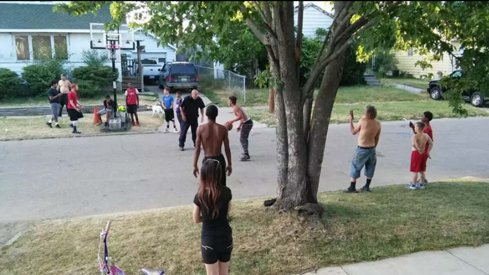 Flint Police Officers Playing Basketball With Neighborhood Kids Goes Viral [Video]
