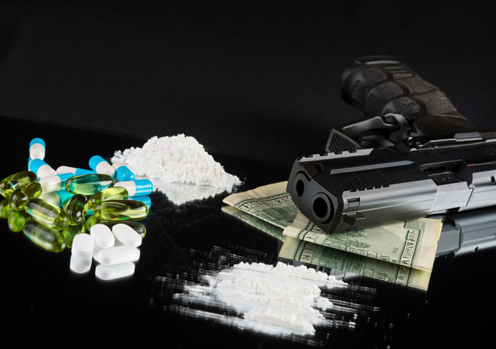 8 Arrested for Dealing Heroin, Cocaine, and Prescription Drugs to Cops