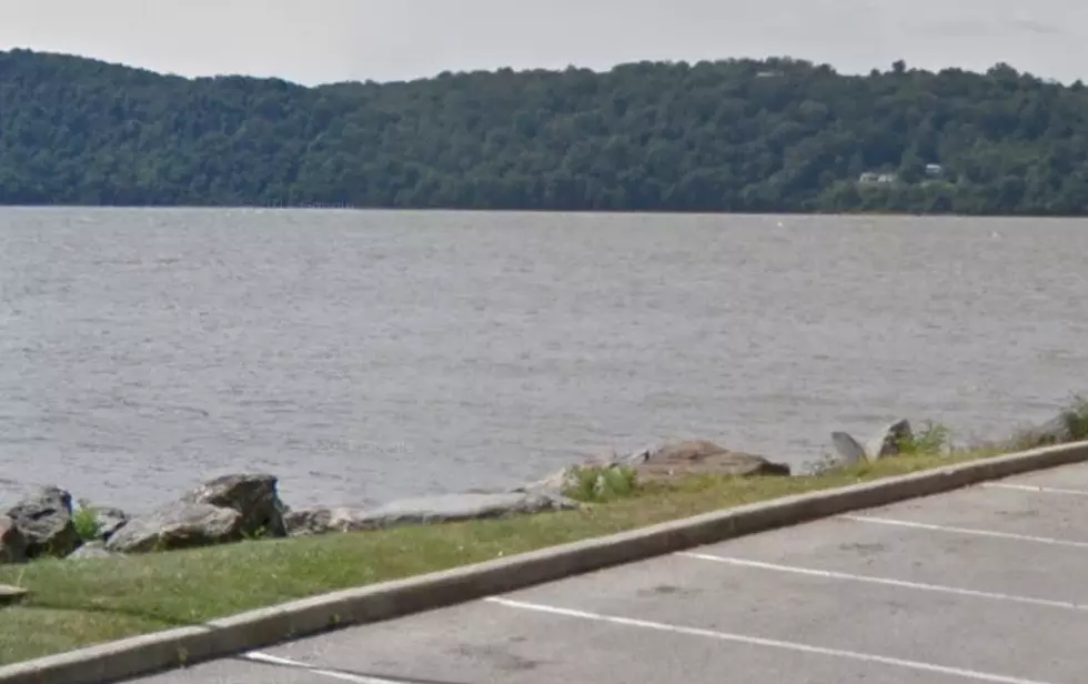 Two Men Rescued from Hudson After Boat Capsizes