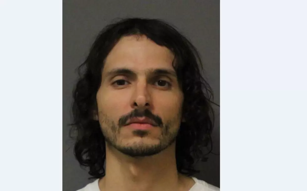 Man Accused of Burglary and Assault Found at Applebee’s