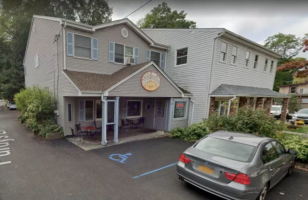 Popular Restaurant Named &#8216;Top Place To Visit&#8217; Mysteriously Closed