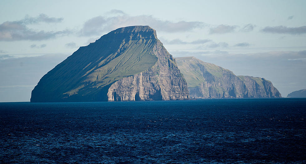 1st In Nation Flights From New York To 'Awe-Inspiring' Country 