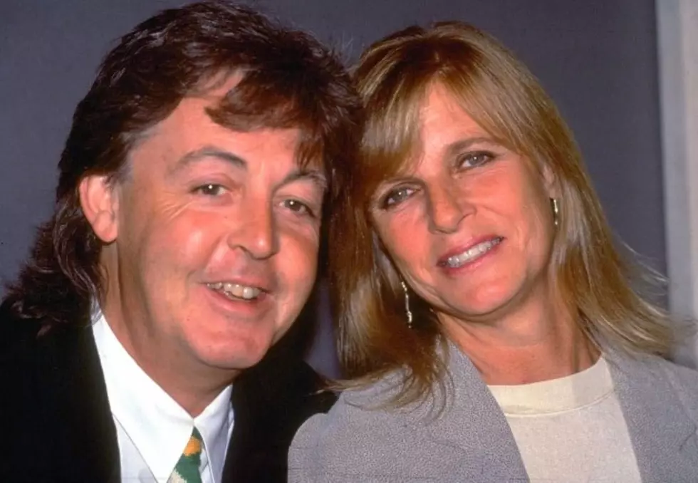 Paul McCartney Picks Out And Arranges Flowers For Linda 16 Years Ago