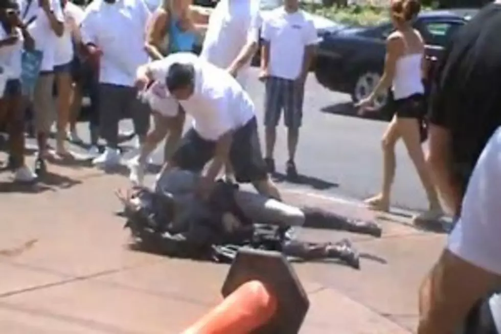Batman Badly Beaten on Las Vegas Strip [VIDEO]