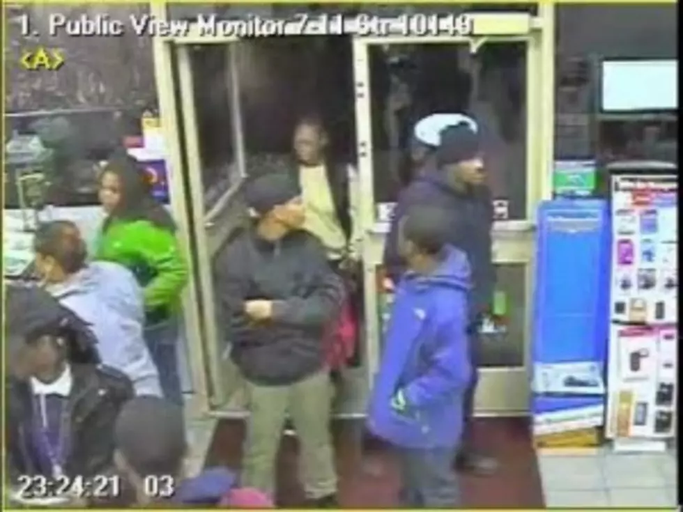 Flash Mob Of A Different Kind Robs A Seven-Eleven [VIDEO]