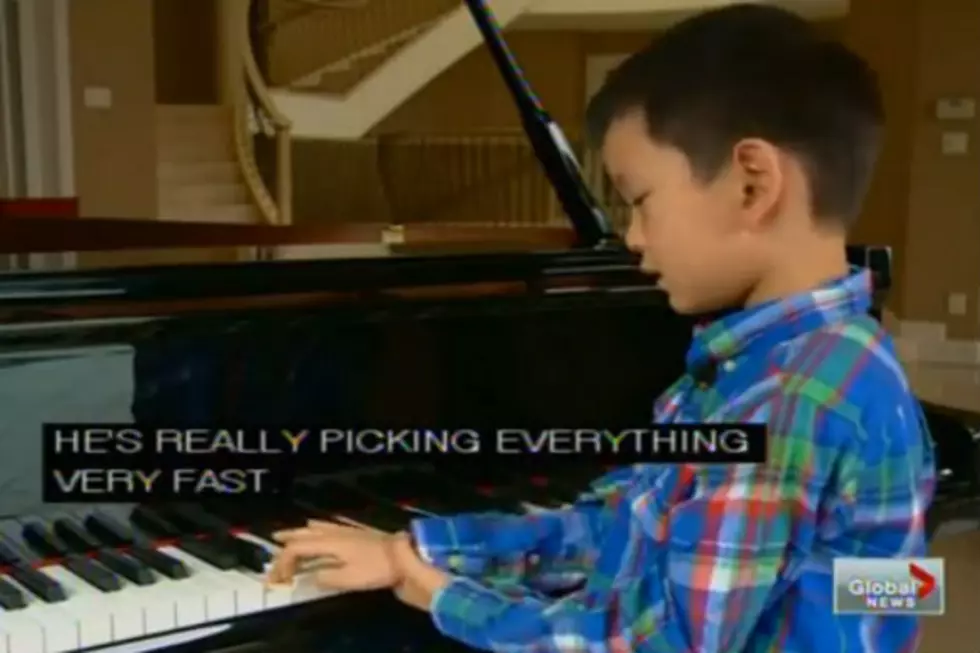 He ‘Tickles The Ivories’ – Amazing Five Year-Old Piano Virtuoso [Video]