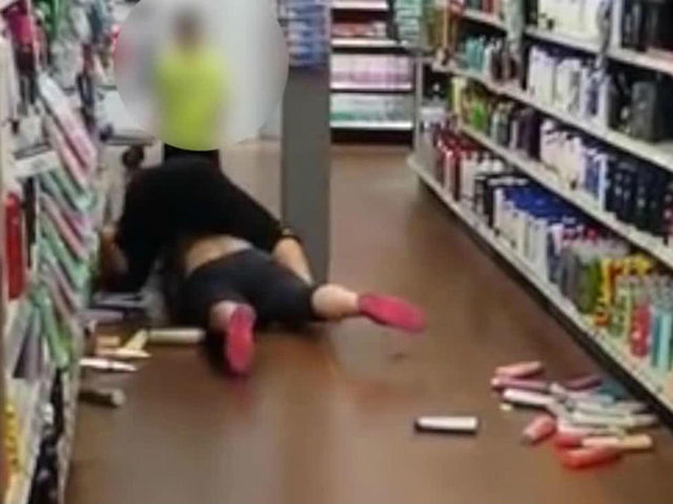 Two Women and a 6-Year-Old Fight in an Indiana Walmart [VIDEO]