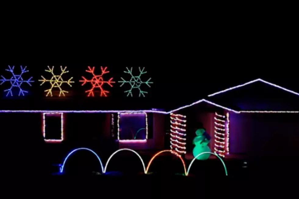 Nothing Says &#8220;Merry Christmas&#8221; Like a Light Show Set to Motley Crue&#8217;s &#8216;Kickstart My Heart&#8217; [VIDEO]