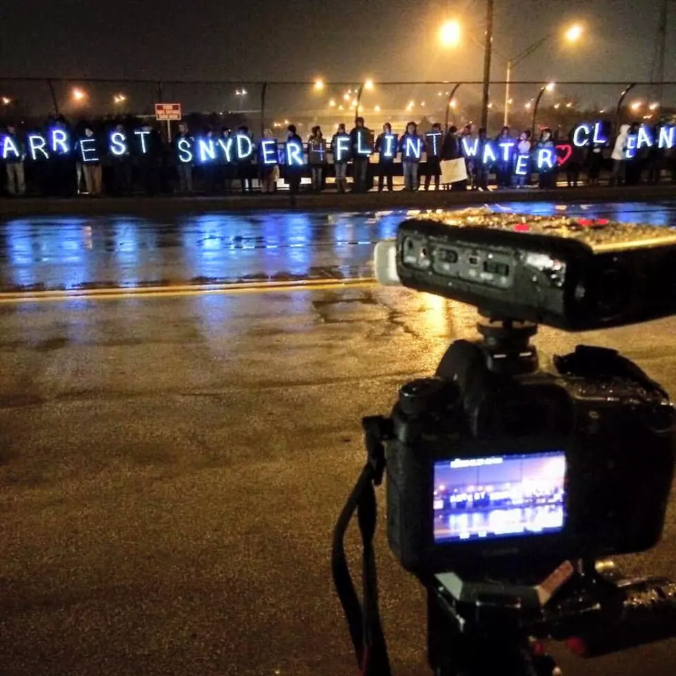 The Best Signs from Friday’s Flint Water Protest [PHOTOS]