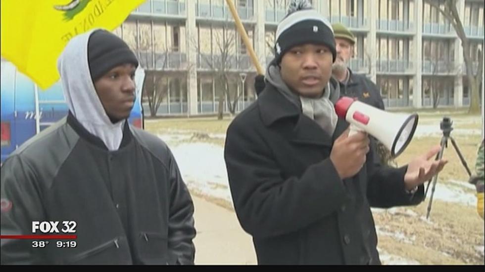 The Good News: Chicago Brothers Drive to Flint, Donate Water [VIDEO]