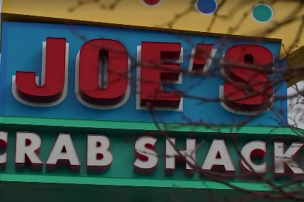 Joe’s Crab Shack Apologizes After Displaying Photo of Black Man’s Public Hanging [VIDEO]
