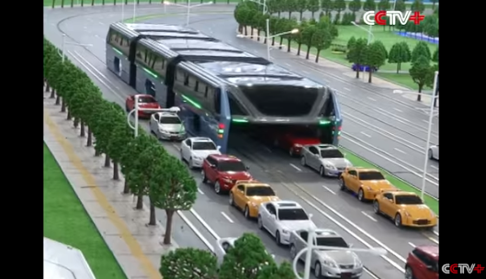 Coolest Bus System Ever Debuts at Tech Expo in China [VIDEO]