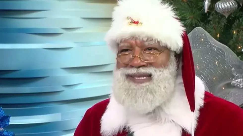 Mall of America Introduces Black Santa, Racism Ensues [VIDEO]