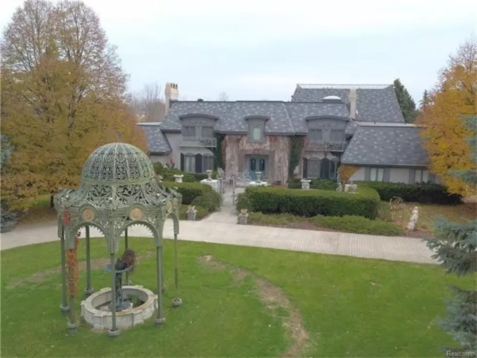 You Have to See Inside This Grand Blanc ‘Extra’ Estate — Get Prepared for Class, Peasant [GALLERY]