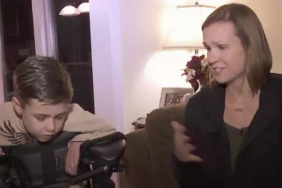 Mom Finds Nasty Note on Car After Taking Special Needs Boy to See Santa [VIDEO]