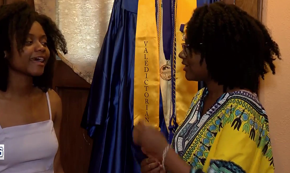 Sisters from Saginaw Are Both Valedictorians – The Good News [VIDEO]