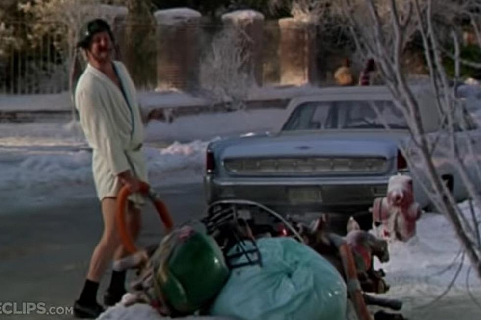 Chevy Chase to Host a Screening of &#8216;Christmas Vacation&#8217; in Michigan