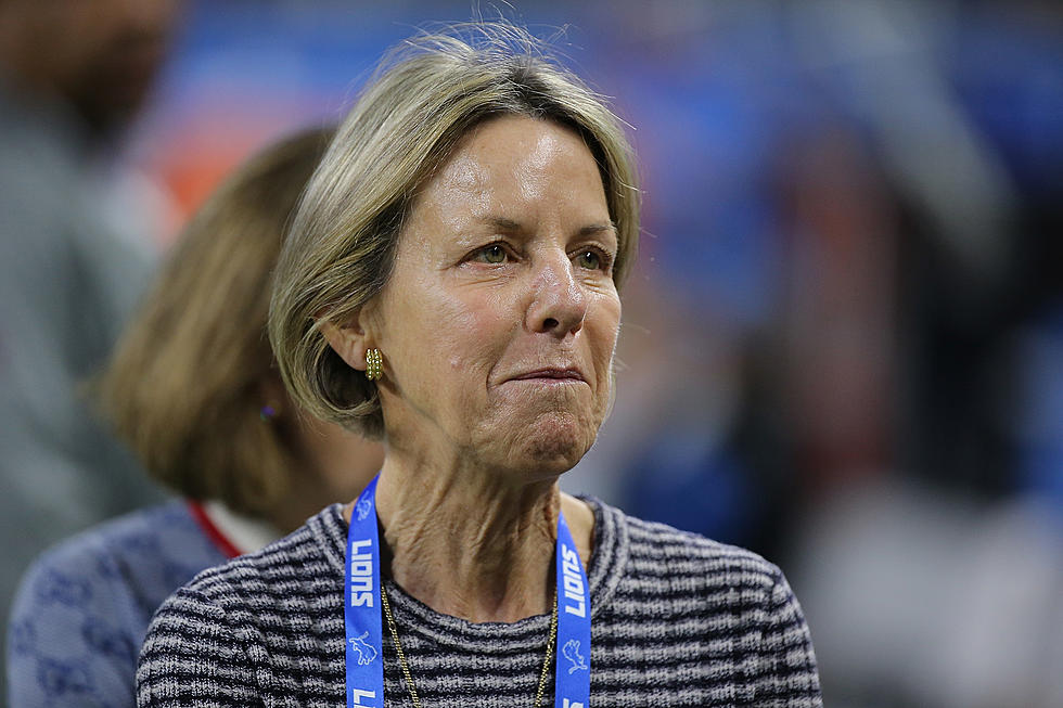 Lions Fans Boo Sheila Ford Hamp Mercilessly During Calvin Johnson Halftime Tribute