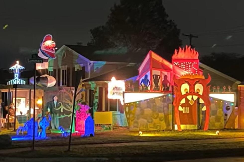 Who Ya Gonna Call? Livonia Family Has Totally Awesome Ghostbusters Halloween Display [VIDEO]