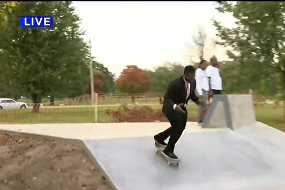Michigan TV Reporter Shows Off Cool Skateboarding Skills During Live Shot [VIDEO]