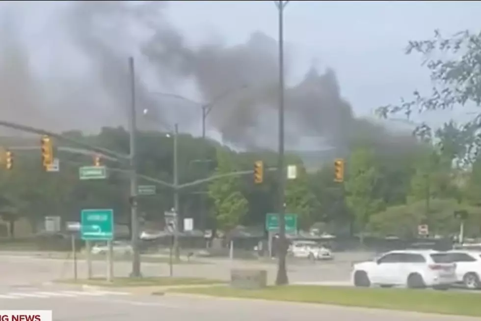 Firefighters Battle Blaze at Somerset Mall in Troy